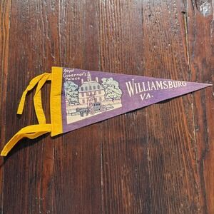 VTG 1960s Williamsburg Virginia Felt Pennant Purple Royal Governors Palace